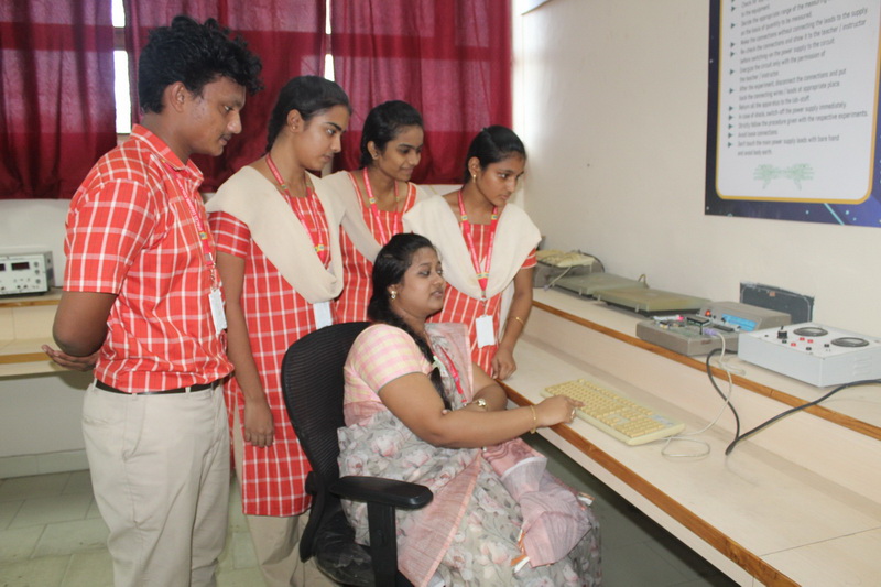 Electronics Lab Image